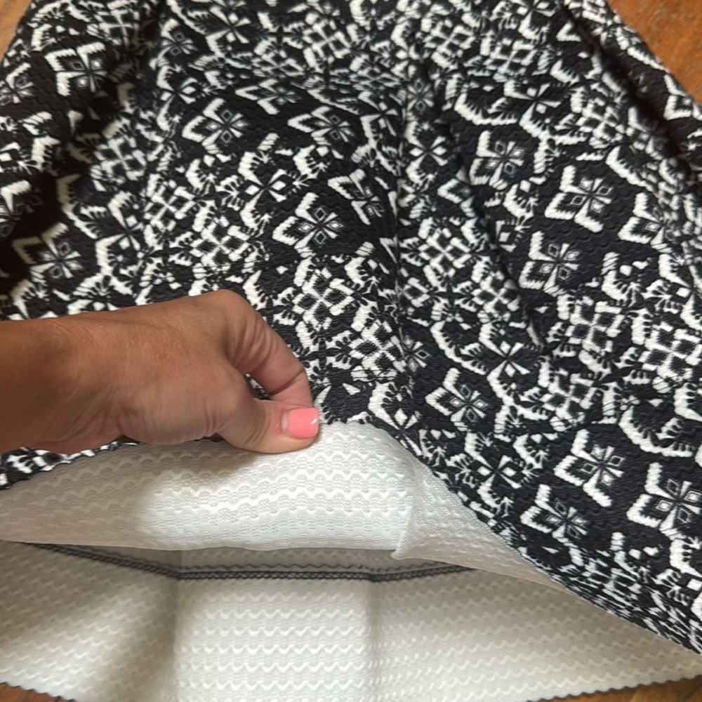 Xhilaration Black and White Midi Skater Skirt - Picture 3 of 3